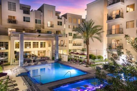 Paradise Cozysuites With Pool And Jacuzzi 11 Феникс Экстерьер фото